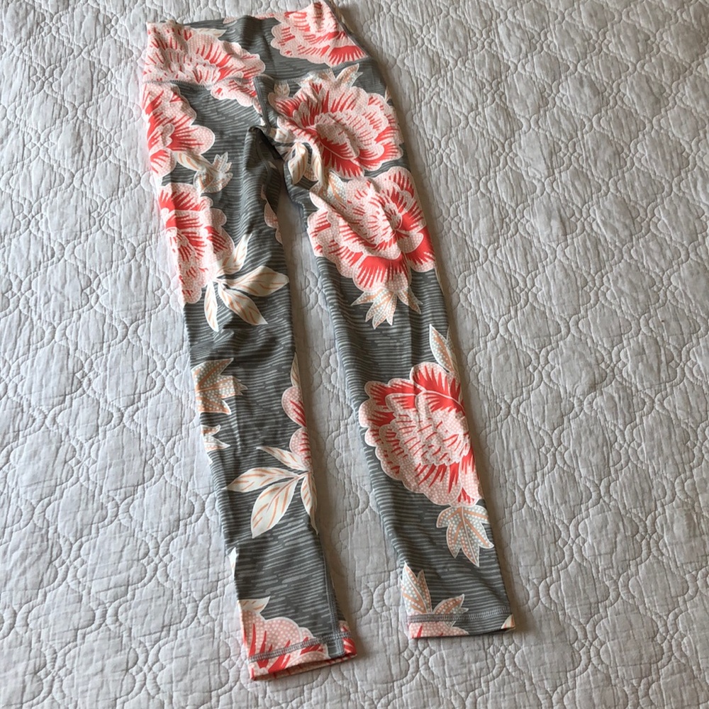 Aerie chill play move floral leggings